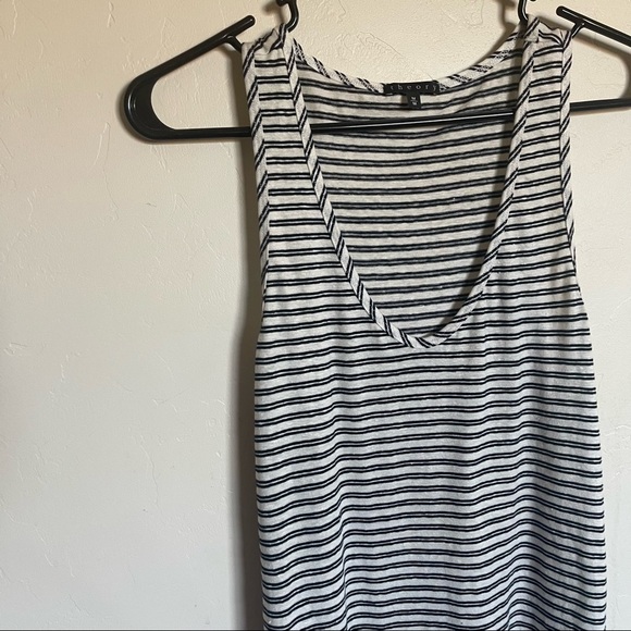 Theory Khitta Tank - Picture 3 of 7